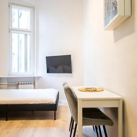Stoewer Center Apartman